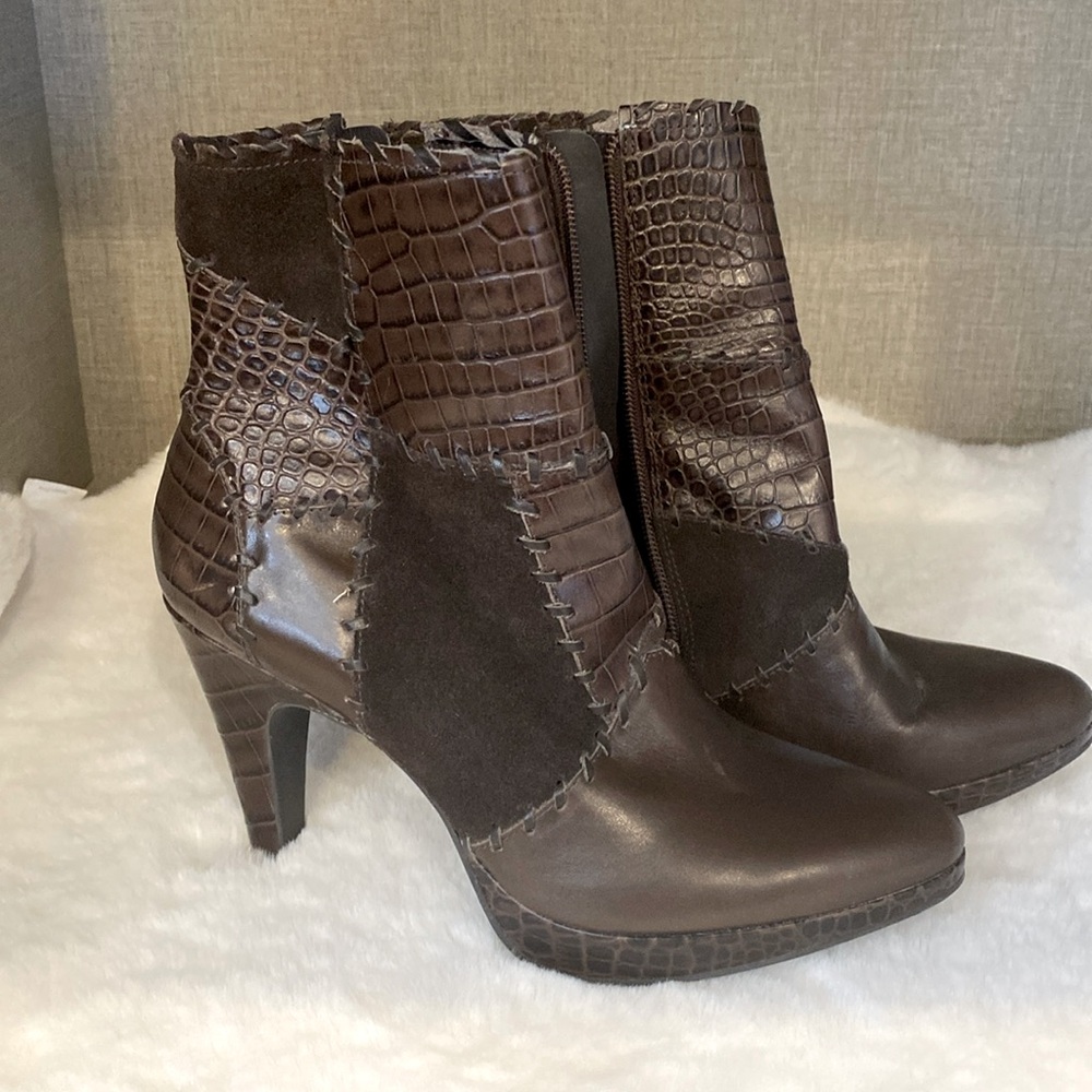 Gianni Bini Booties Size 8